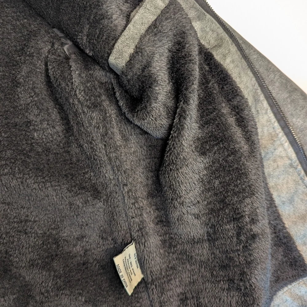Bleu Grandeur stylish gray